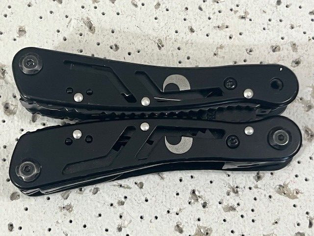 Multi-Tool Black EDC Plier , SAW , scissors and more —