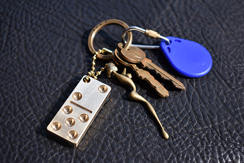 Brass Copper Keychain Pendant EDC Portable Creative Key Chain Ring Adult Toy