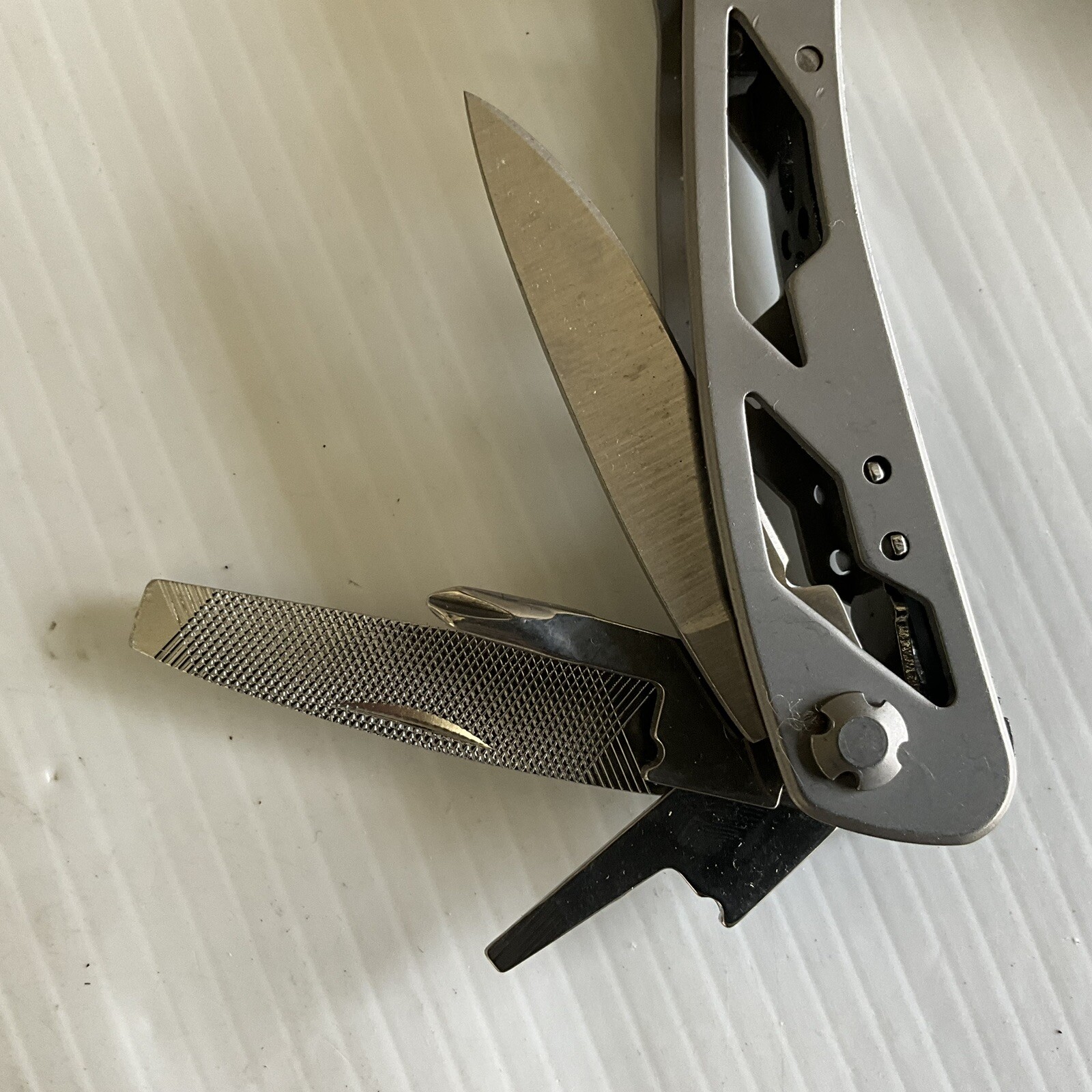 Stanley Stainless 12-in-1 Multi Tool 2CR Pliers Knife Screwdrivers File Survival
