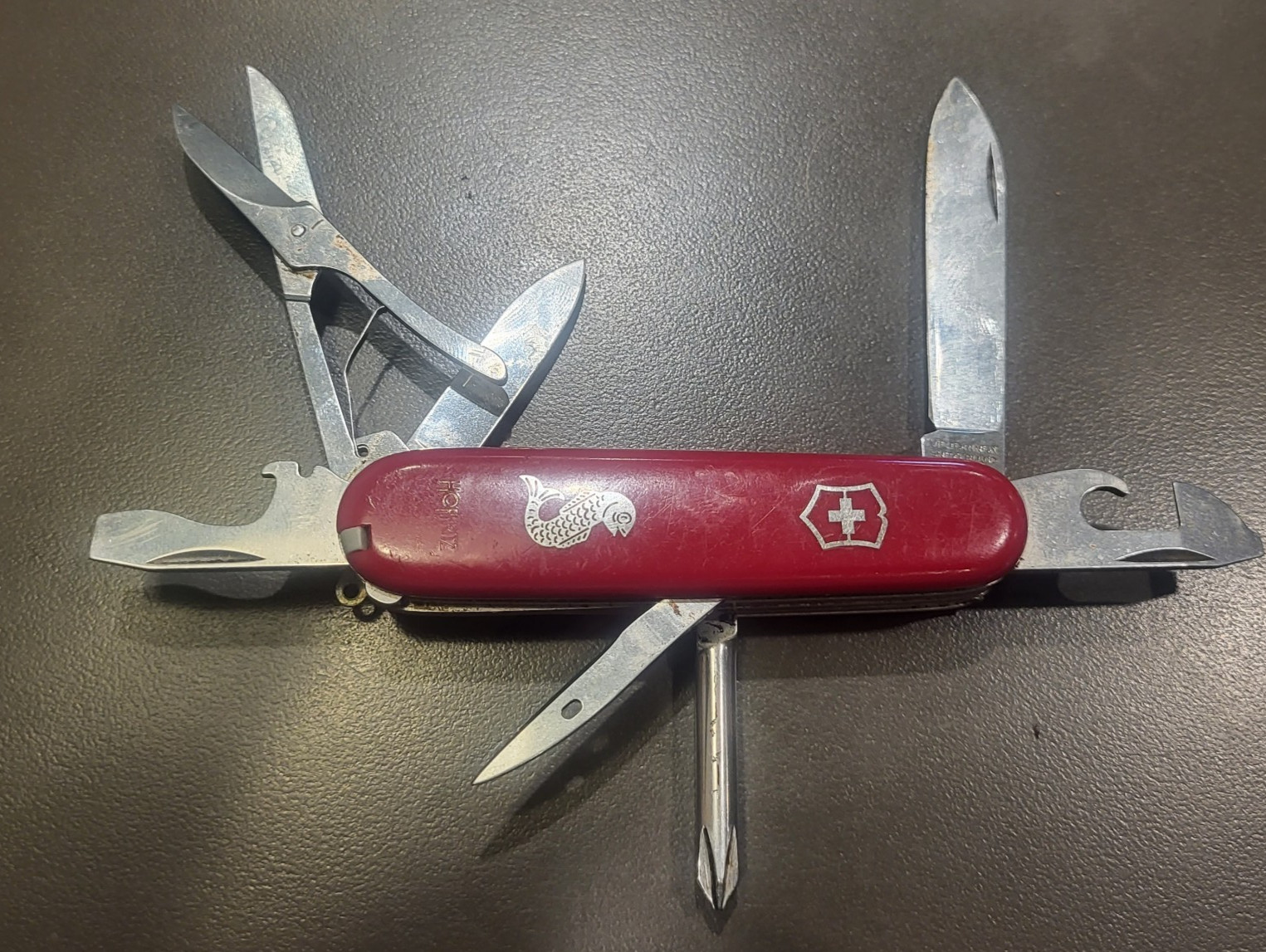 VICTORINOX Angler Swiss Army Knife Angler 91mm 4 layers Hoffritz Version