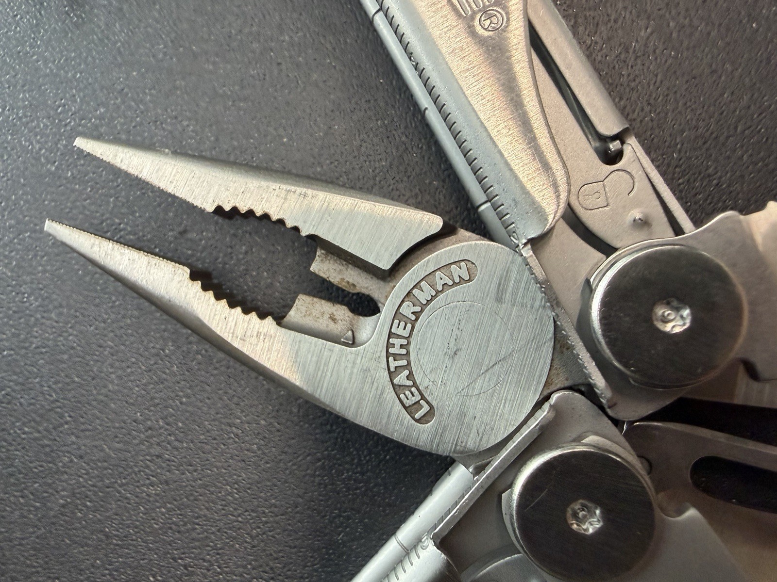 Leatherman Wave Original Multi-tool With Leather Sheath