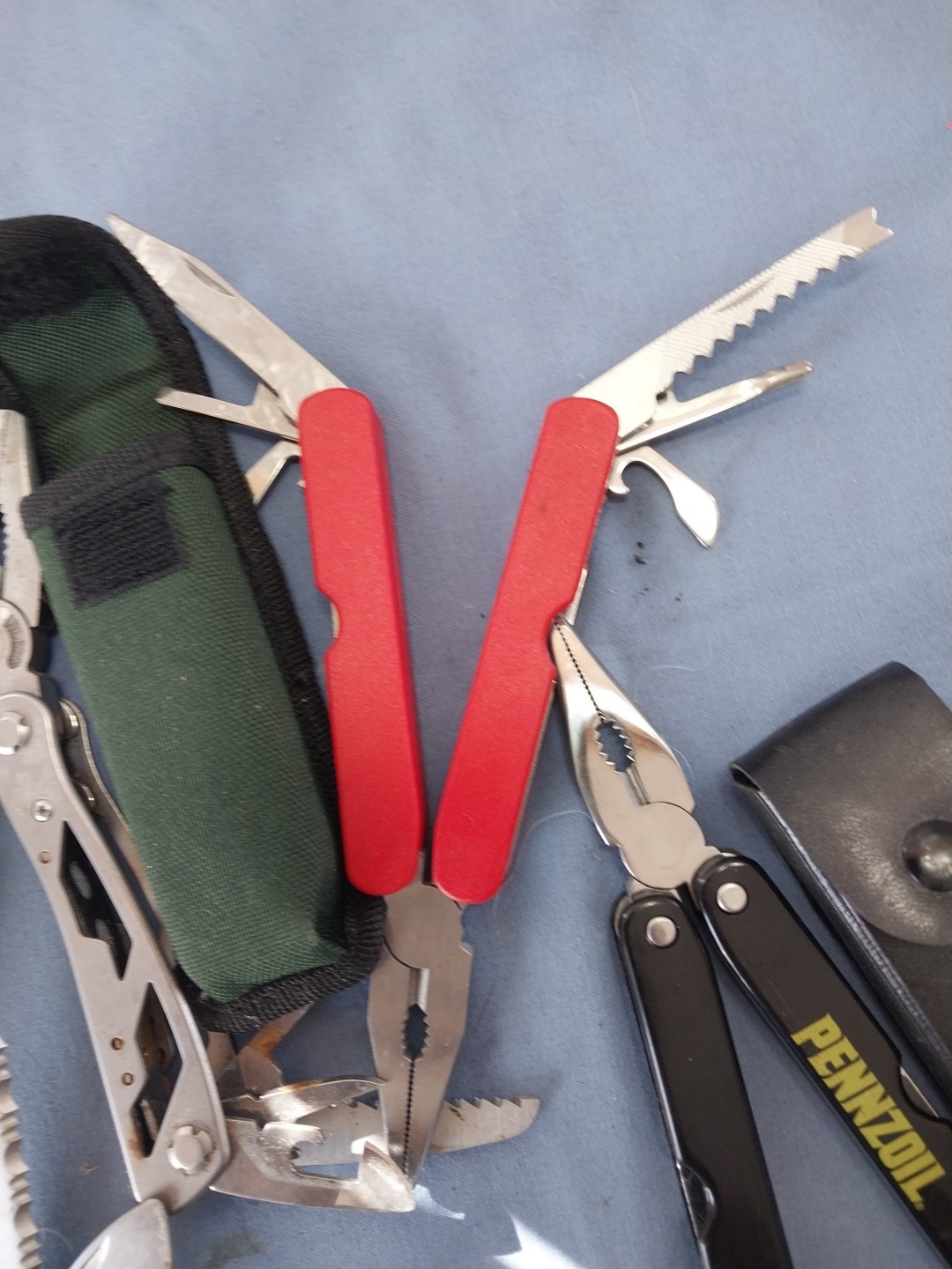 6 multi tools pliers knife screwdriver’s file Etc.