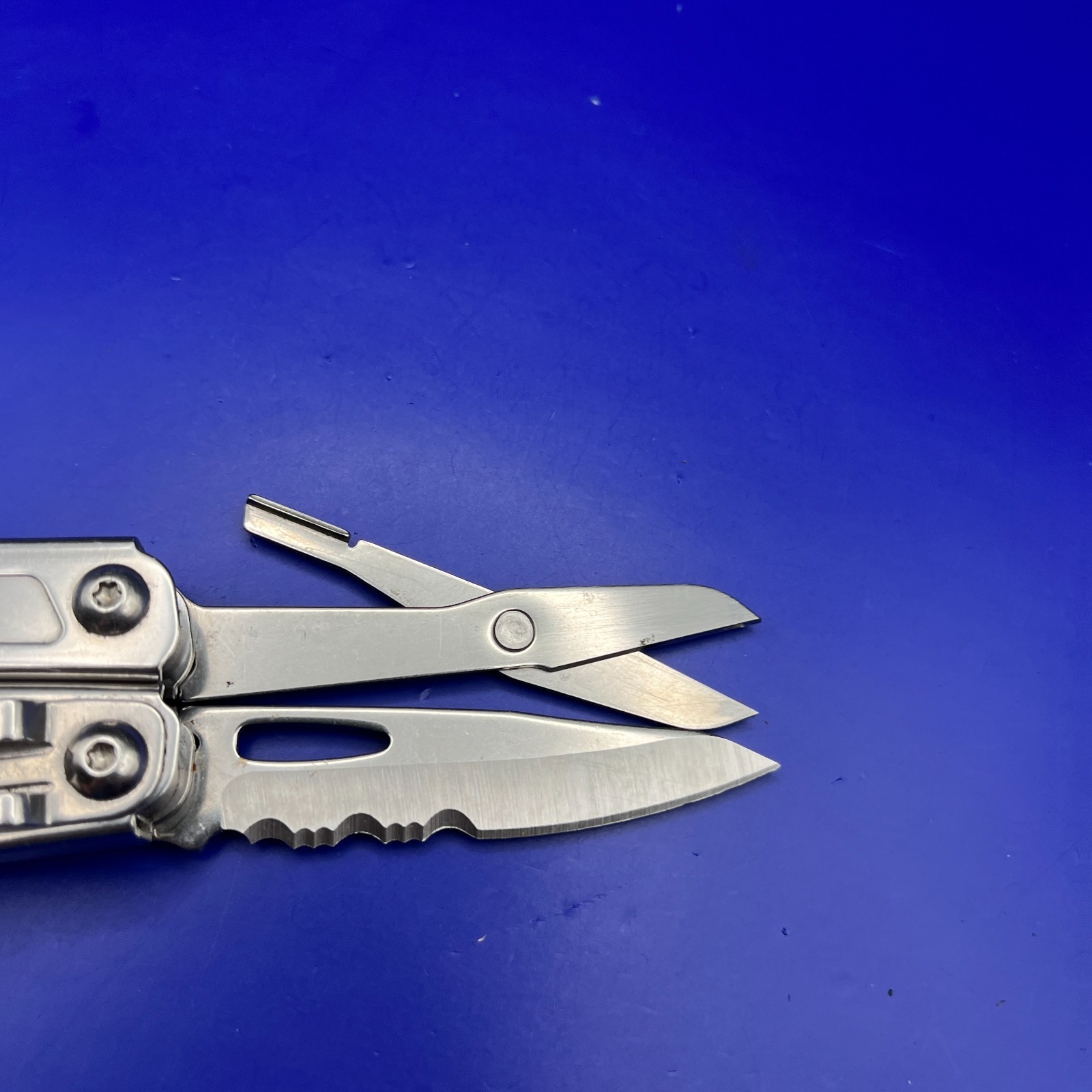 Leatherman Stainless Steel Wingman Multi Tool Scissors Knife Plier