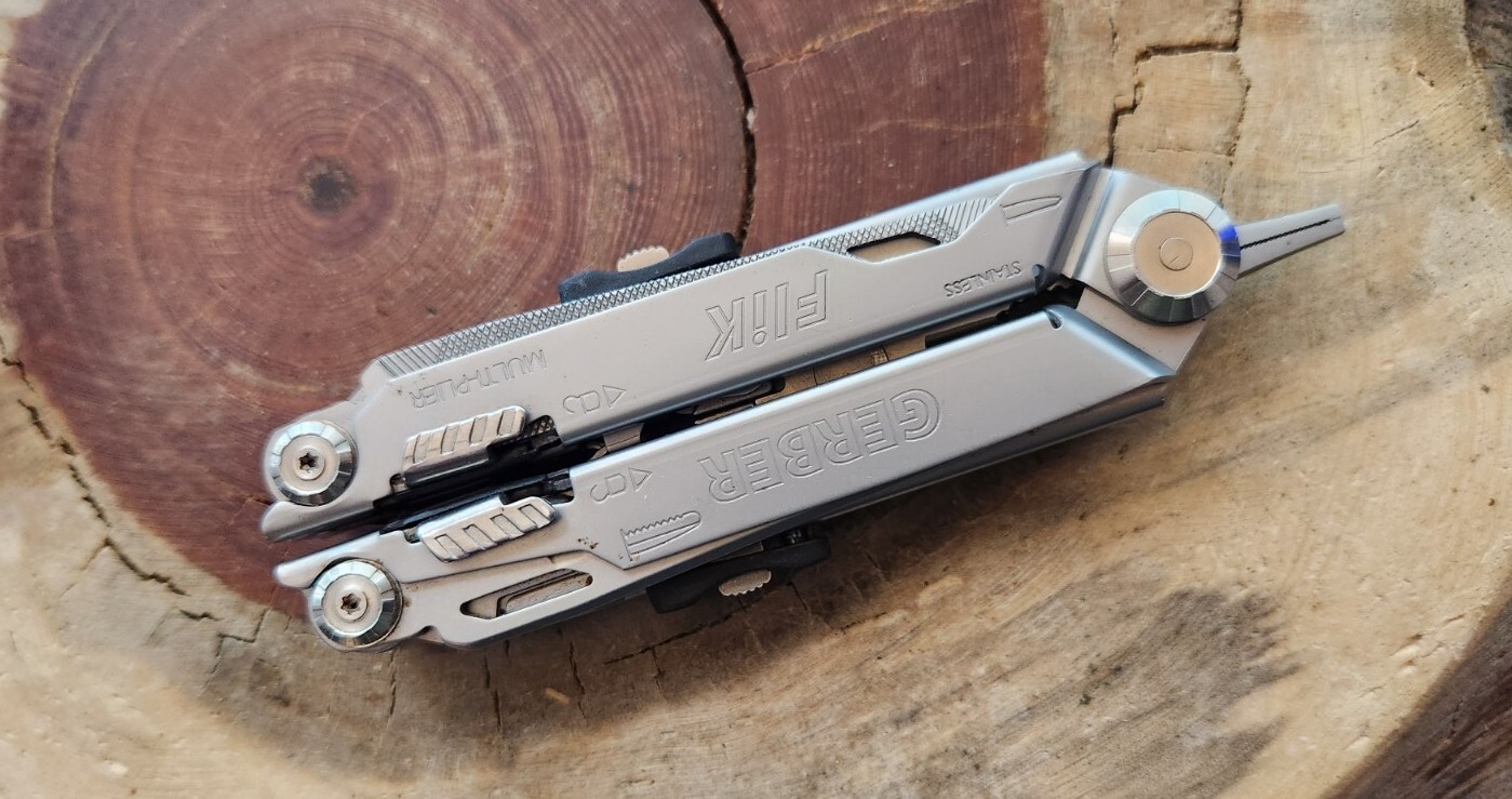 Rare Discontinued Gerber Multi Plier Flik Fisherman Multitool – Excellent N15