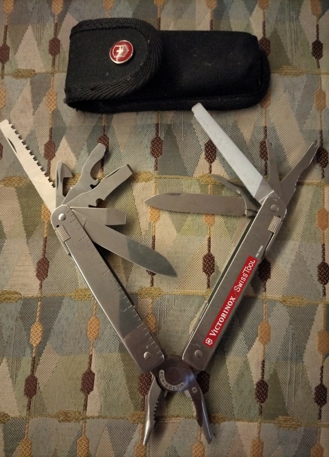 Vintage Authentic Rare ARMY VICTORINOX SWISS TOOL STAINLESS w/ CASE SWITZERLAND