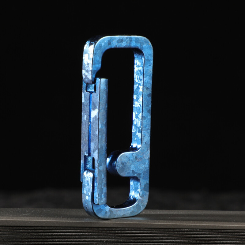 1PC EDC Titanium Carabiner Keychain Clip Car Key Chain Key Ring Holder Organizer