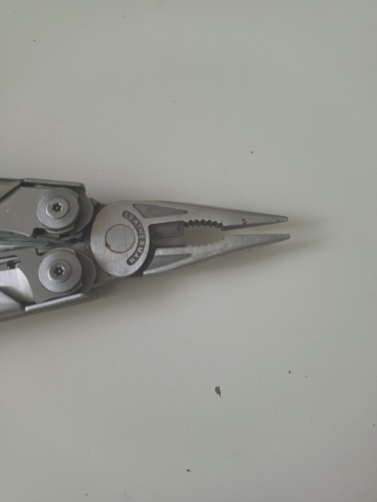 LEATHERMAN SURGE 19-In-1 Heavy Duty Multitool Locking Blade Xchanger