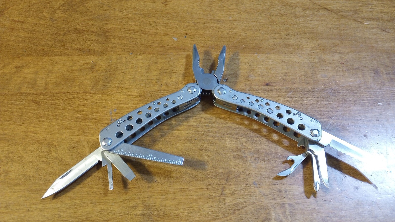 Winchester RARE Stainless Steel Multi-Tool Pocket Knife 9 N 1