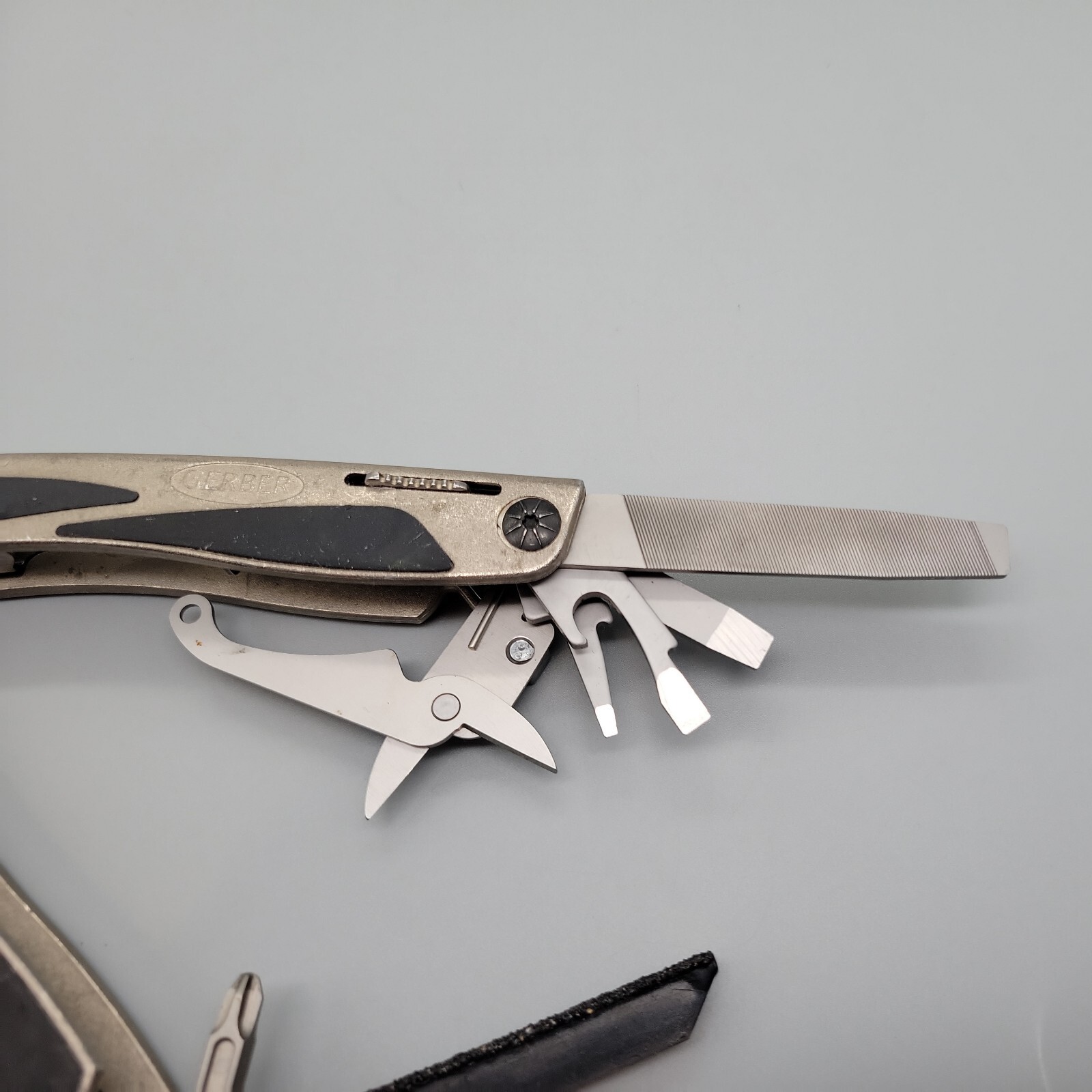 GERBER 800 LEGEND MULTI TOOL MULTI-PLIER: CARBIDE CUTTERS PLIERS KNIFE REMGRIT
