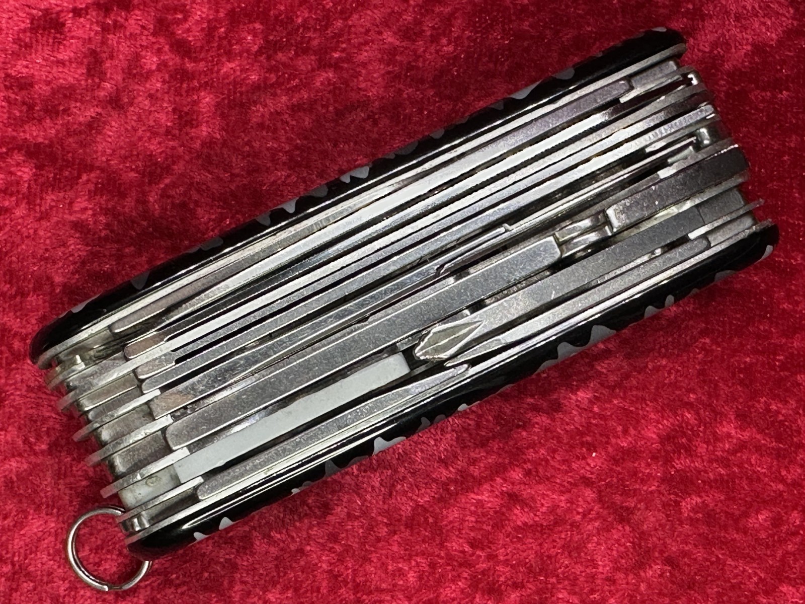 Victorinox SwissChamp Navy Camo Swiss Army Knife 91mm 21 Tool 8 Layer (684)
