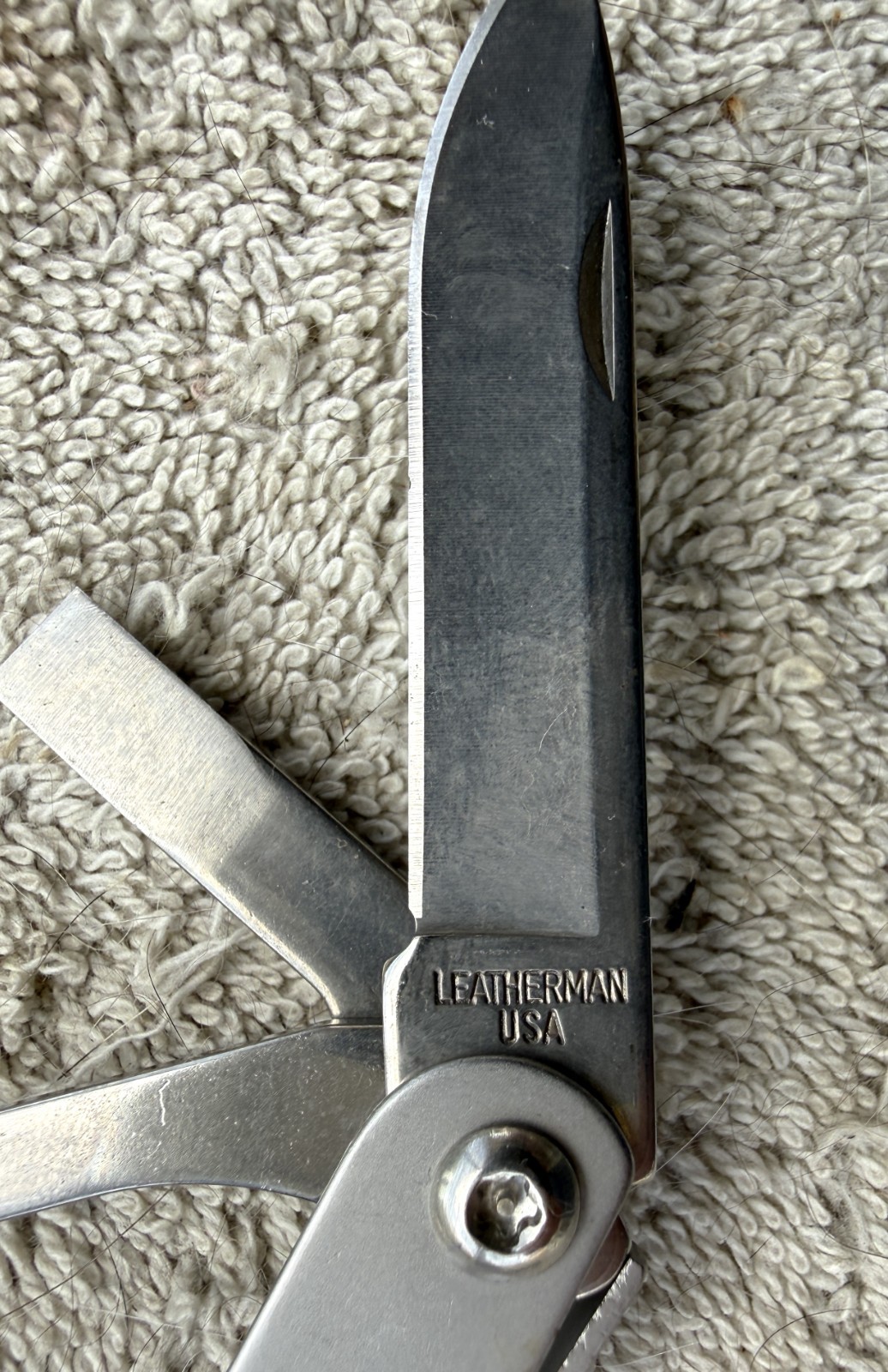 VINTAGE LEATHERMAN “BASS PRO SHOPS” SIDE CLIP – 8 PC MULTI TOOL – DATE CODE=0498