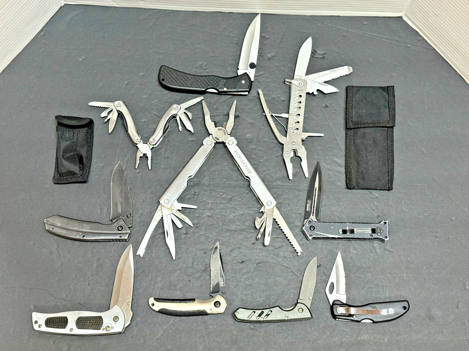 LOT of Multi-Tool and Knives, Winchester, Gerber, Frost, Tac-Force, Maxxam READ