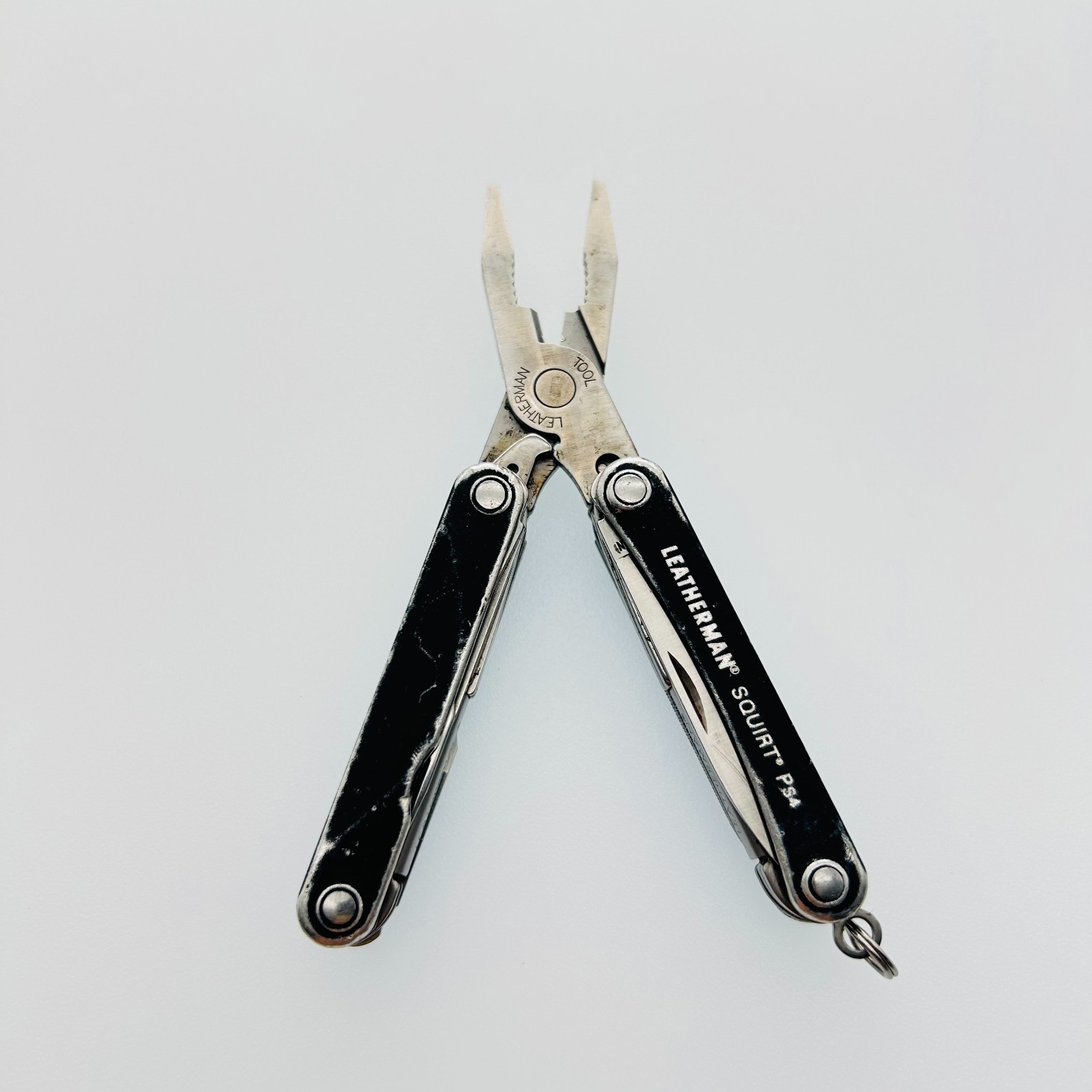 Leatherman Squirt PS4 BLACK – 8-in-1 Keychain Multi-Tool Discontinued (CODE22)