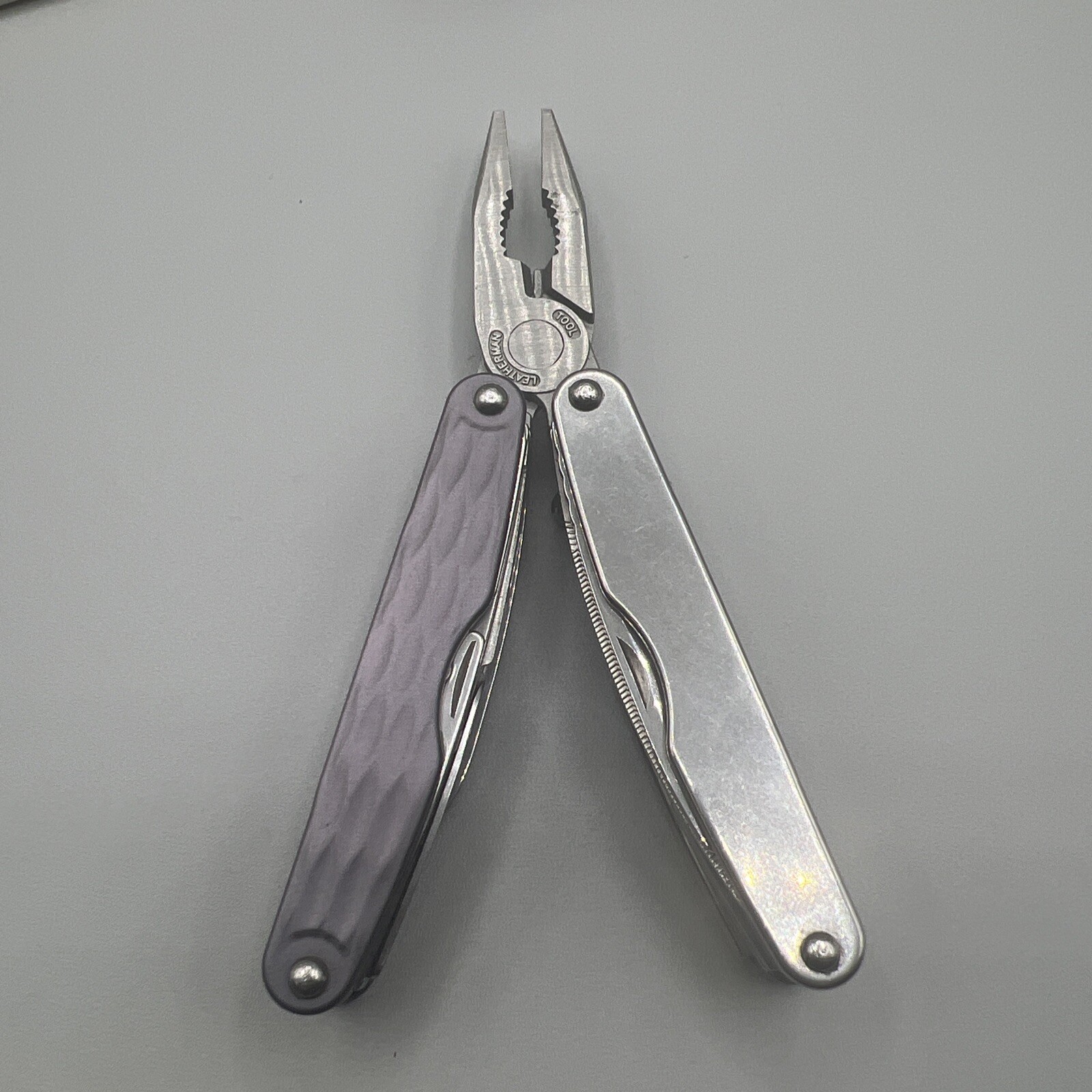 Leatherman Juice XE6 Multi-Tool – Gray (831929) Discontinued