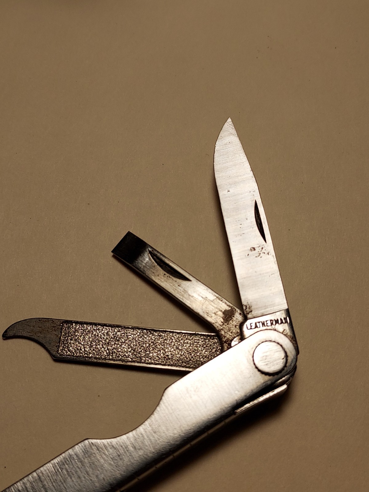 Leatherman USA Micra Keychain Pocket Multi-Tool Knife, Scissors, File 2.5″