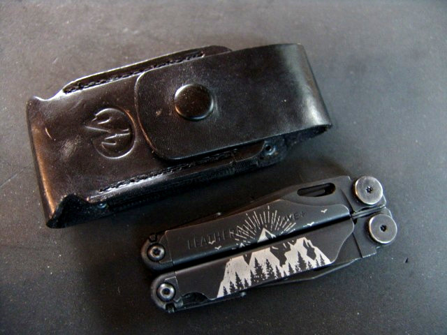 LEATHERMAN WAVE PLUS+ -BLACK OXIDE-MULTI TOOL-w/ HD LEATHERMAN CASE-NEAR MINT