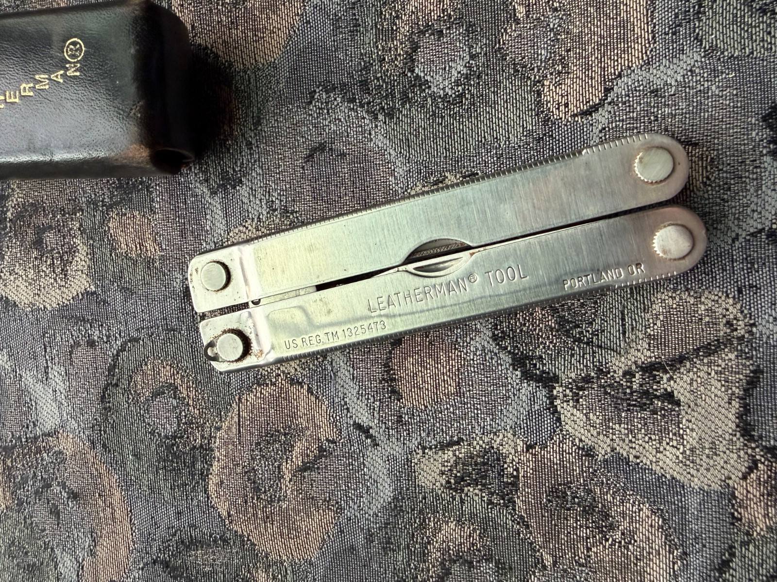 Vintage Original Leatherman Multi-Tool Portland OR. MADE IN USA w/Leather Case