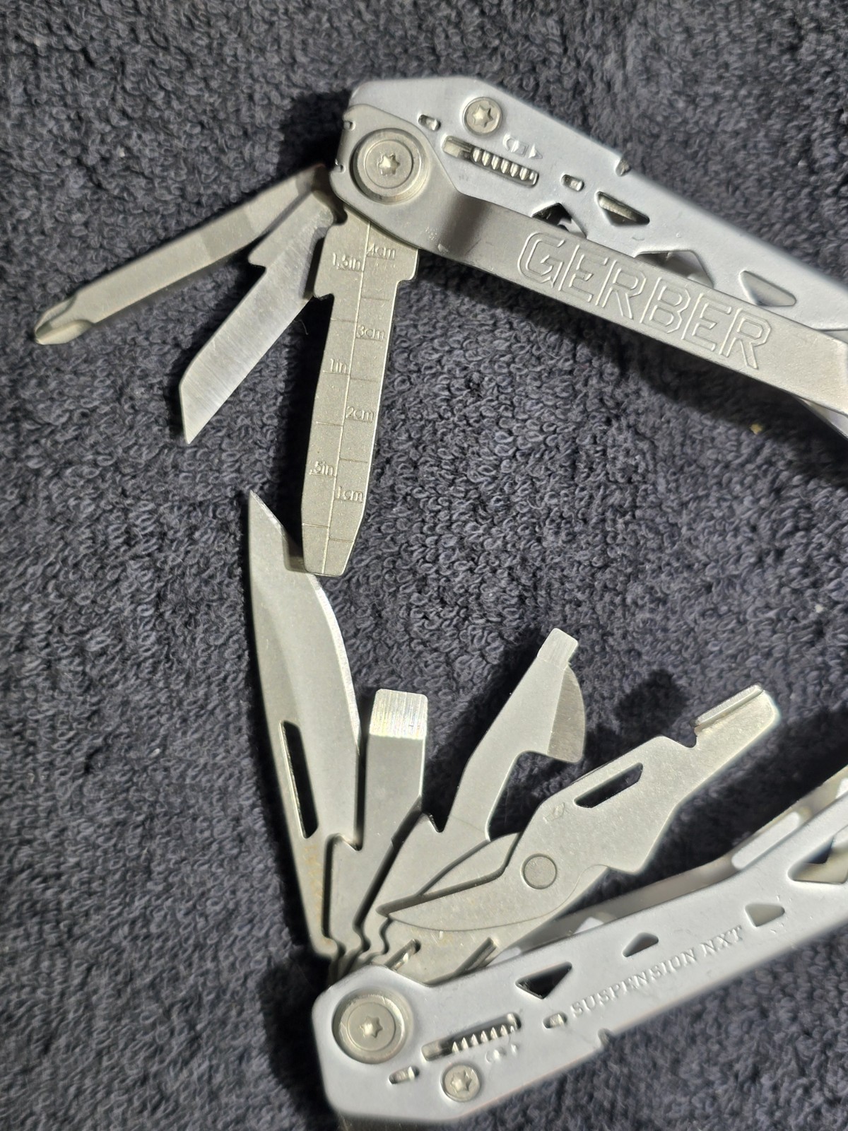 **Free Shipping!** Gerber 15 in 1 Multi-Tool with Pocket Clip