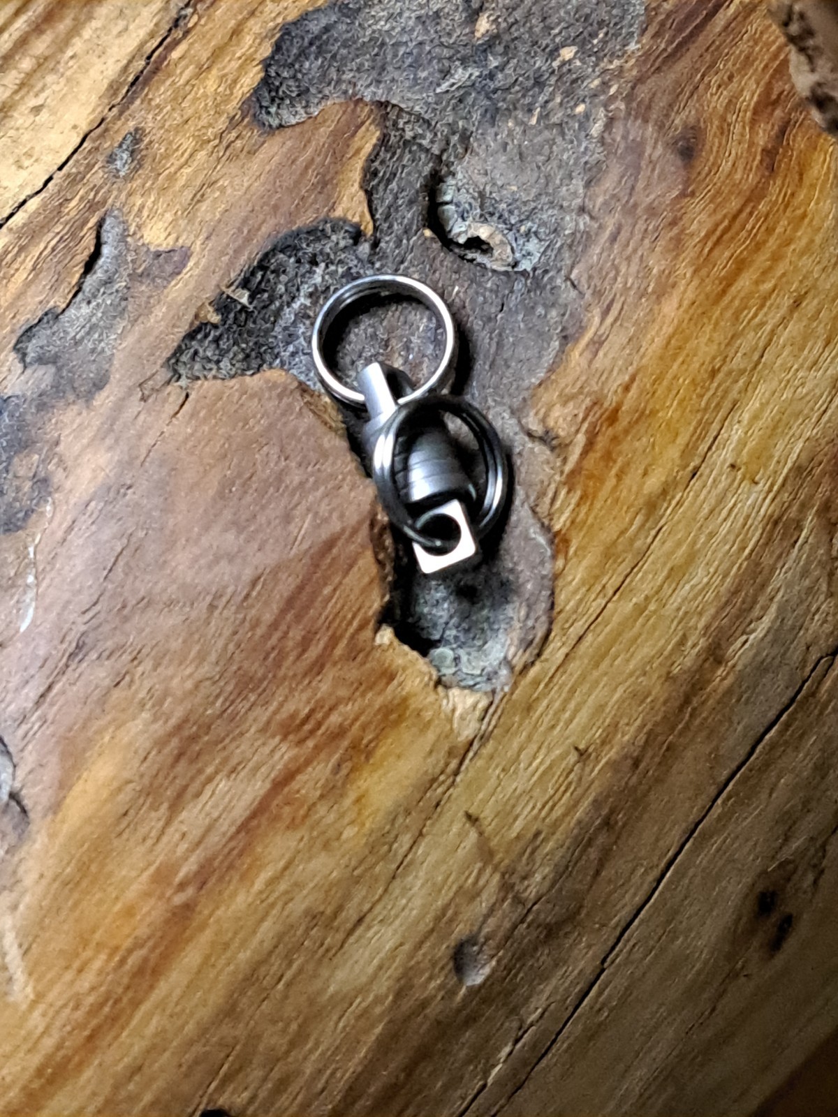 Pro Super Mini Series Titanium Swivel With 12mm Titanium Keyrings
