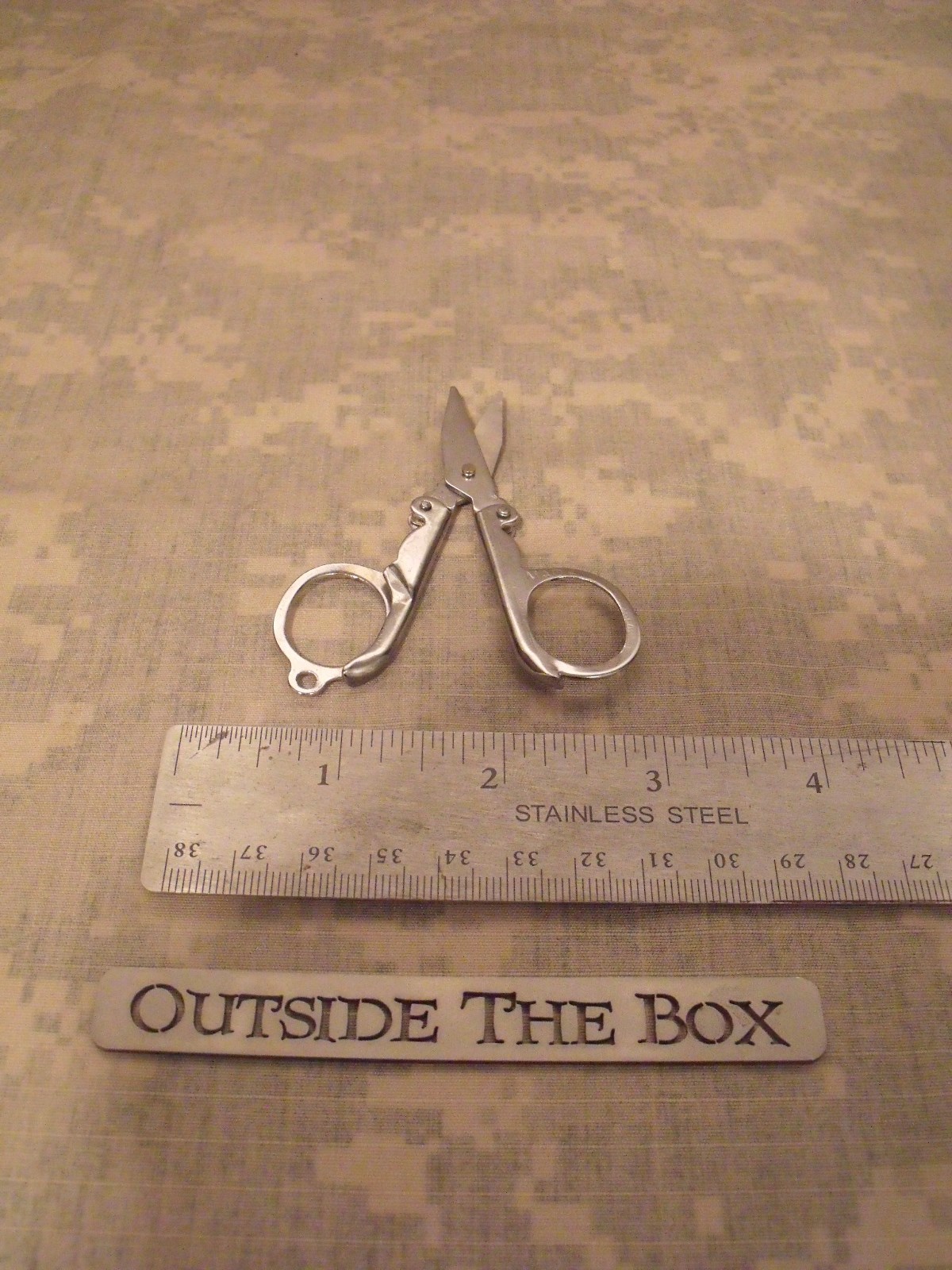 Emergency/Survival Tool: Folding Scissors 3 1/4″ Open, 1″ x 2″ Closed w/CASE
