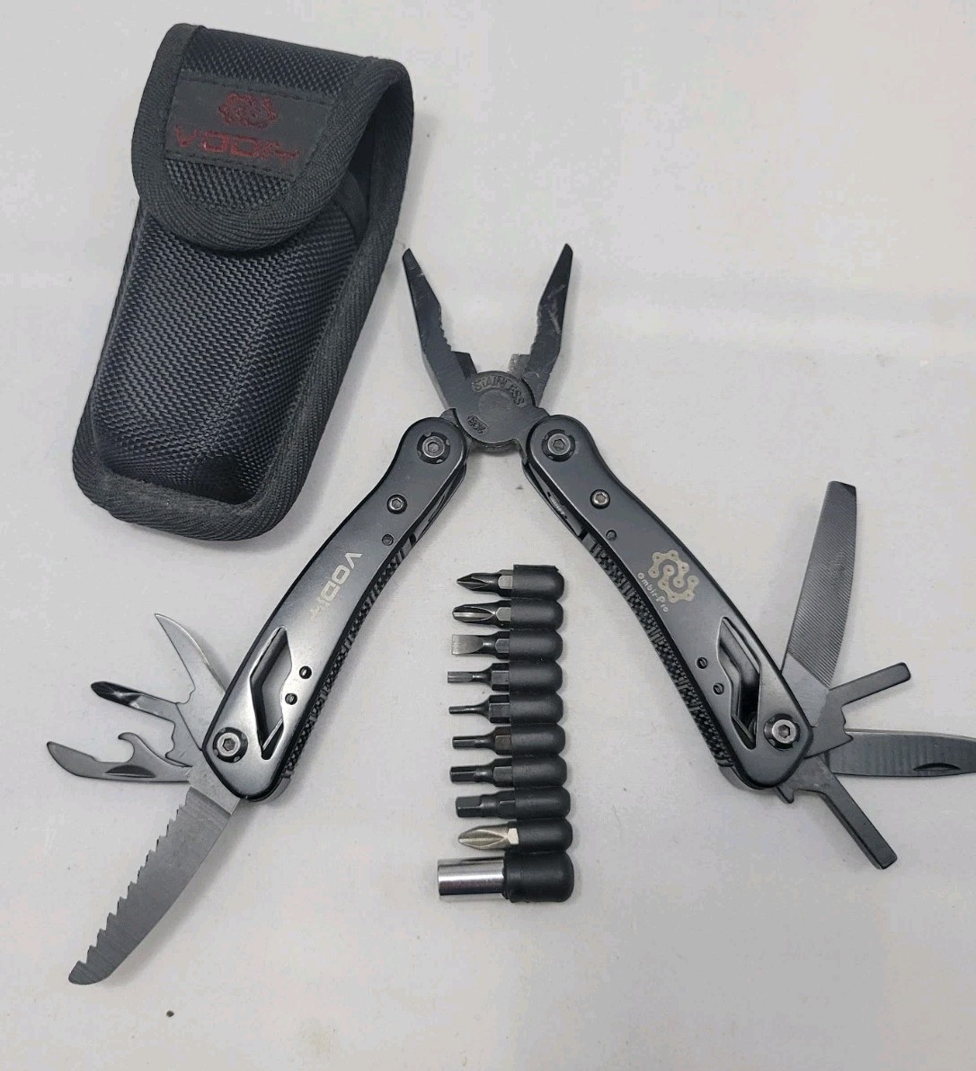 Multi-Tool With Case