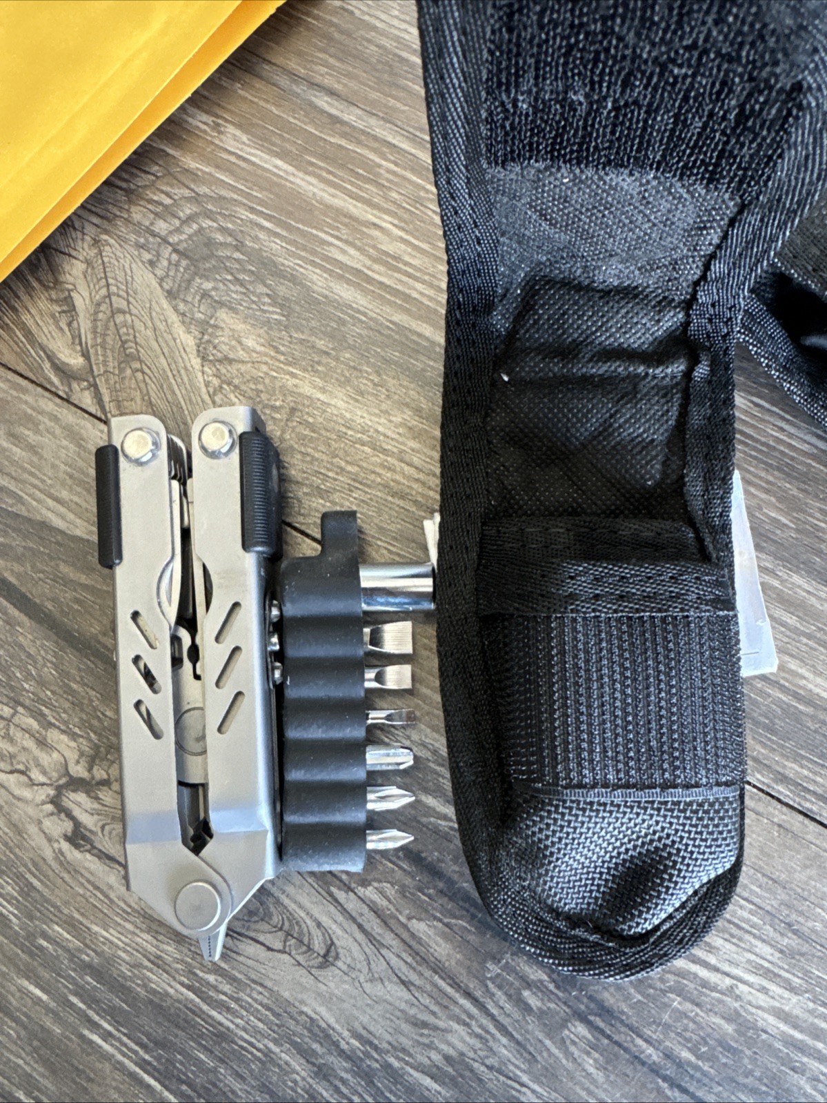 Gerber Fisherman MP400 Multi-Tool Nylon Sheath Discontinued Excellent USA