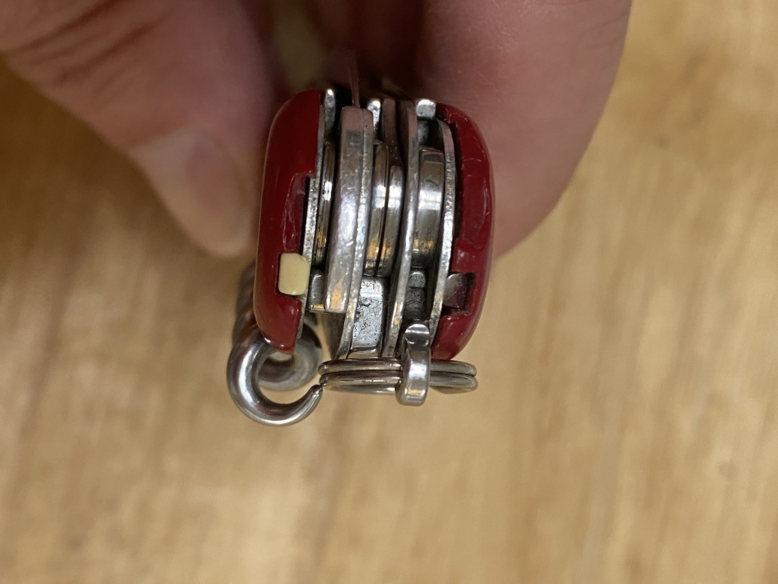 Wenger Traveler Swiss Army Knife Red 7-Tool 2.5in Blade Scissors Corkscrew