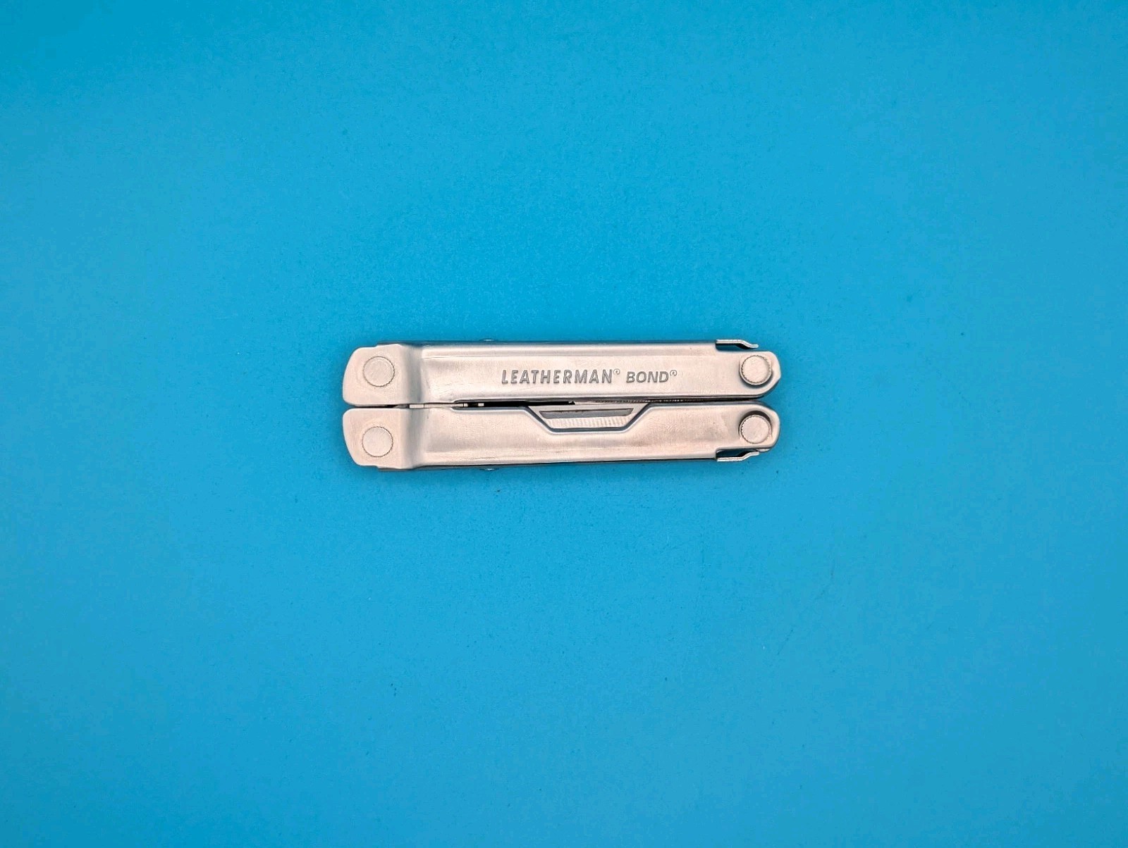 LEATHERMAN Bond Multitool, Stainless Steel Everyday Tool!