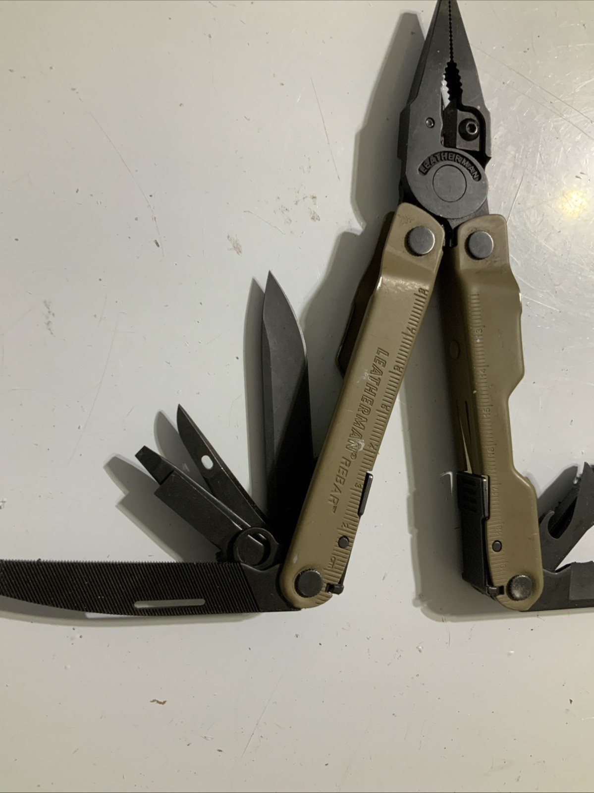 Leatherman Rebar Multitool with Replaceable Wire Cutters Coyote Tan – V19