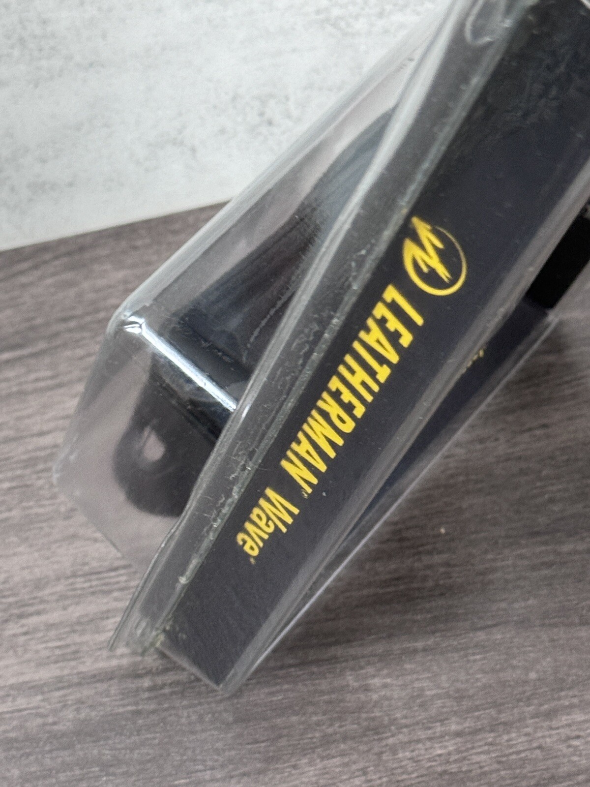 Leatherman New Wave/2nd generation Wave multitool with leather Sheath, sealed.