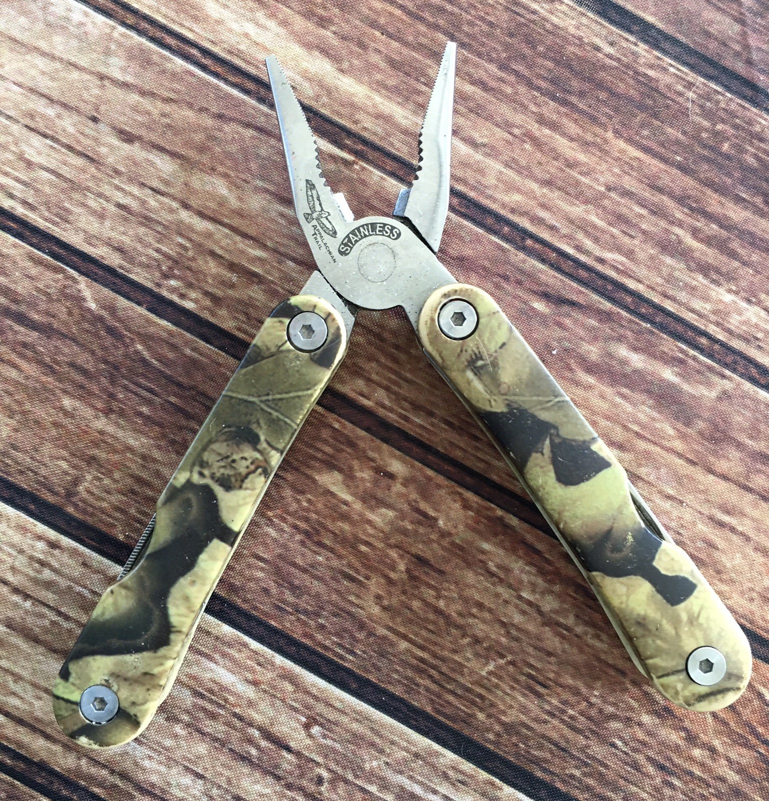 Appalachian Trail Multi-Tool Knife Stainless Steel Camo