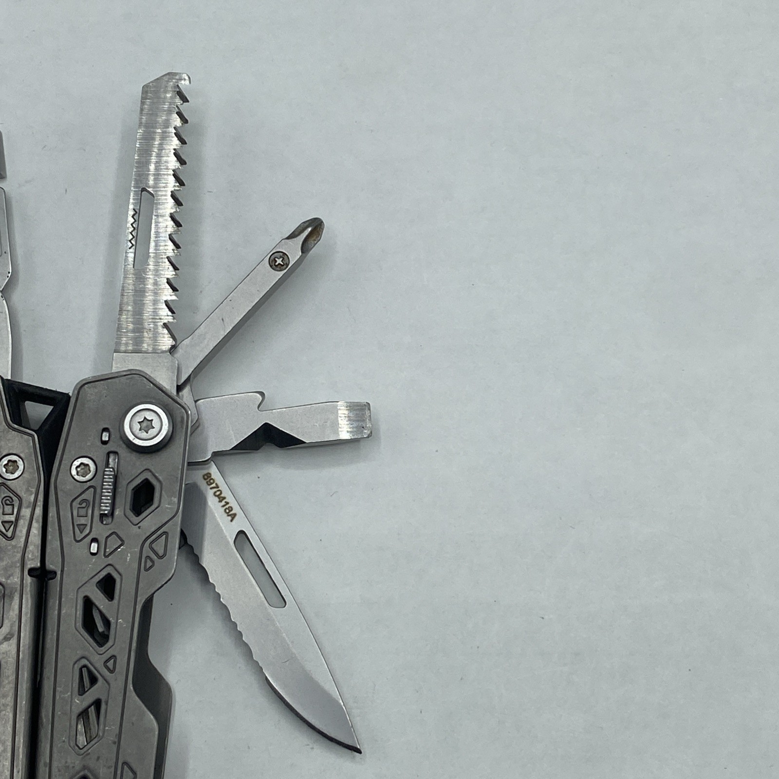 Gerber Truss Multi Tool with Sheath – Gray