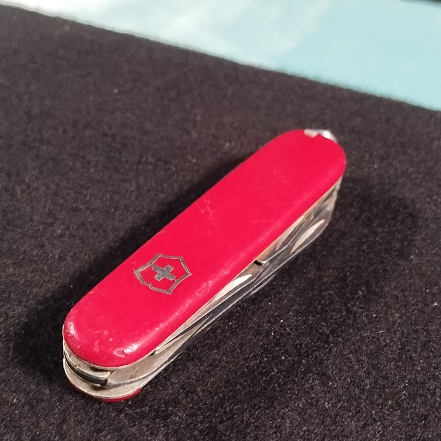 Victorinox Swiss Army Multi-Tool Knife Red Stainless Steel Straight Edge 4 Tools