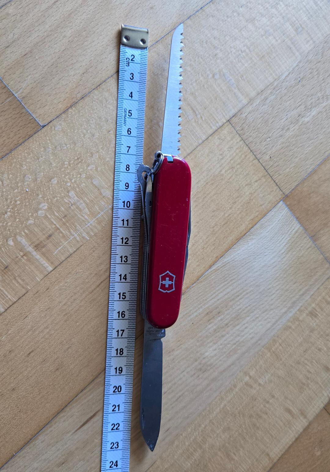 Victorinox Swiss Army Knife, 9-in-1