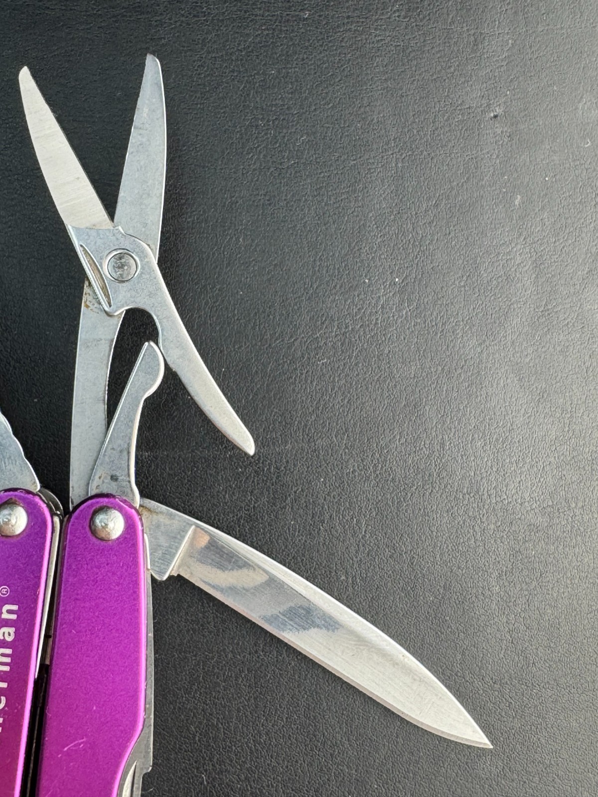 Leatherman Juice XE6 Retired Rare 18 Tools Multitool