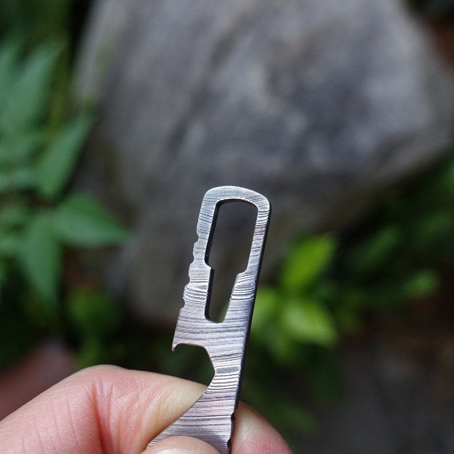 RWL-34 Damascus Steel Tactical Pry Bar Keychain EDC Tool Swedish Powder Steel