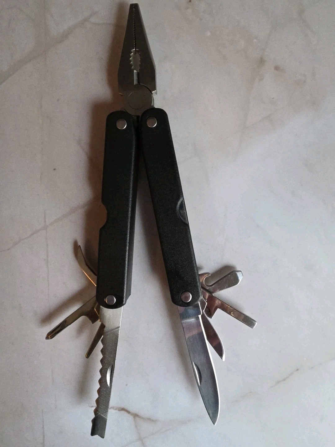 Barlow Multi-Tool with Various Attachments