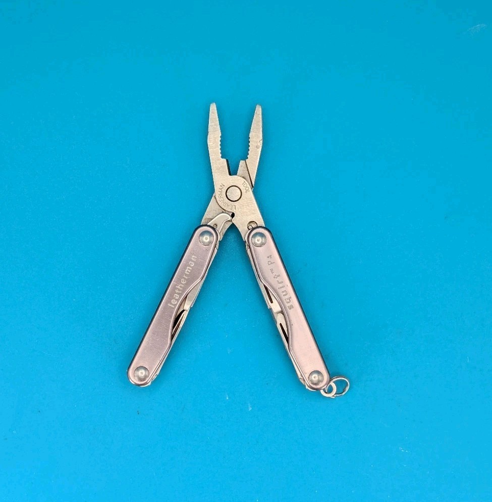 Leatherman Squirt P4 Multi-Tool, Key Ring, Retired, GRAY!