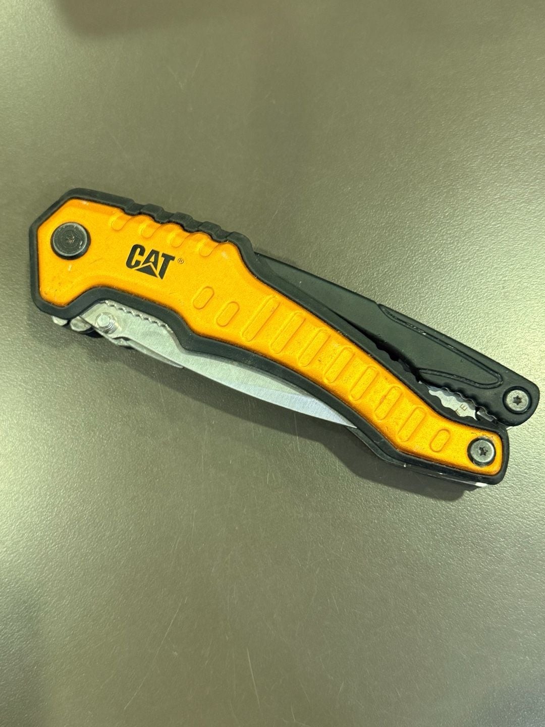 CAT XL 9-in-1 Folding Multi-Tool with Pliers and Stainless Steel Blades