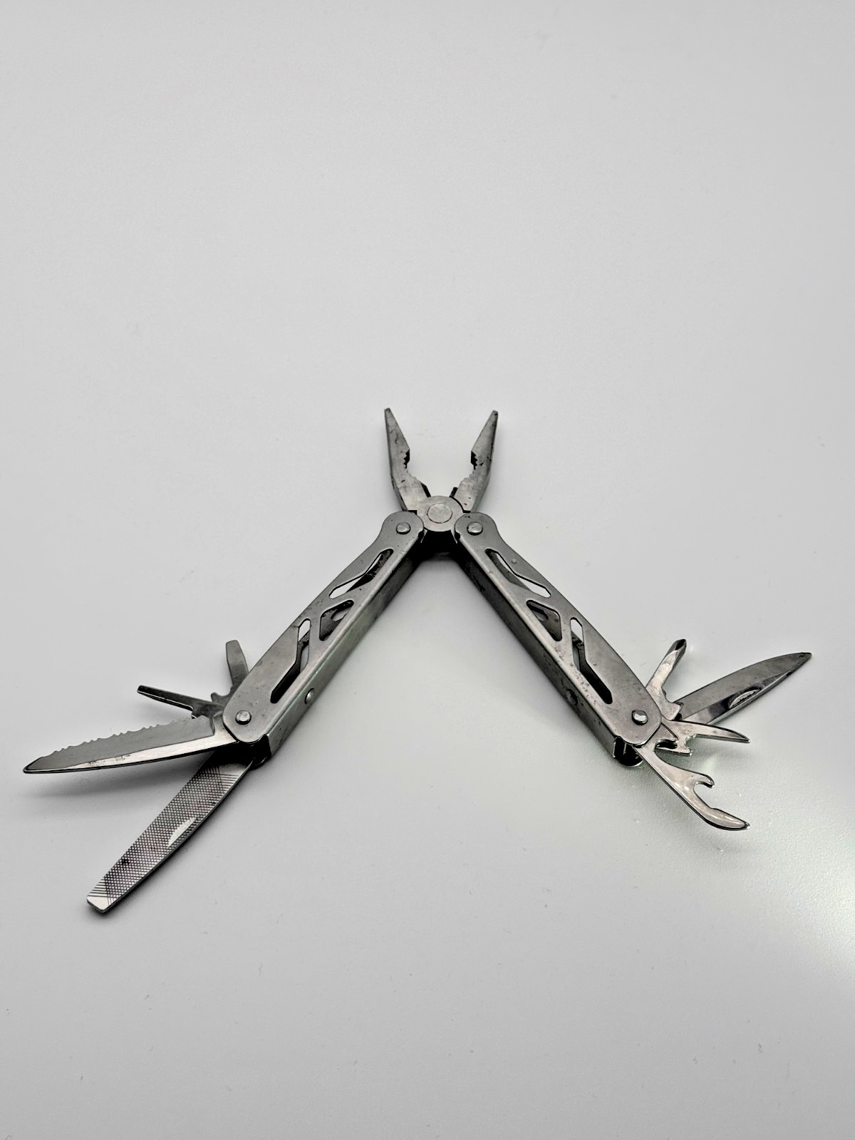 Stainless Steel Multi Tool Pliers Knife Saw File Screwdrivers Compact EDC