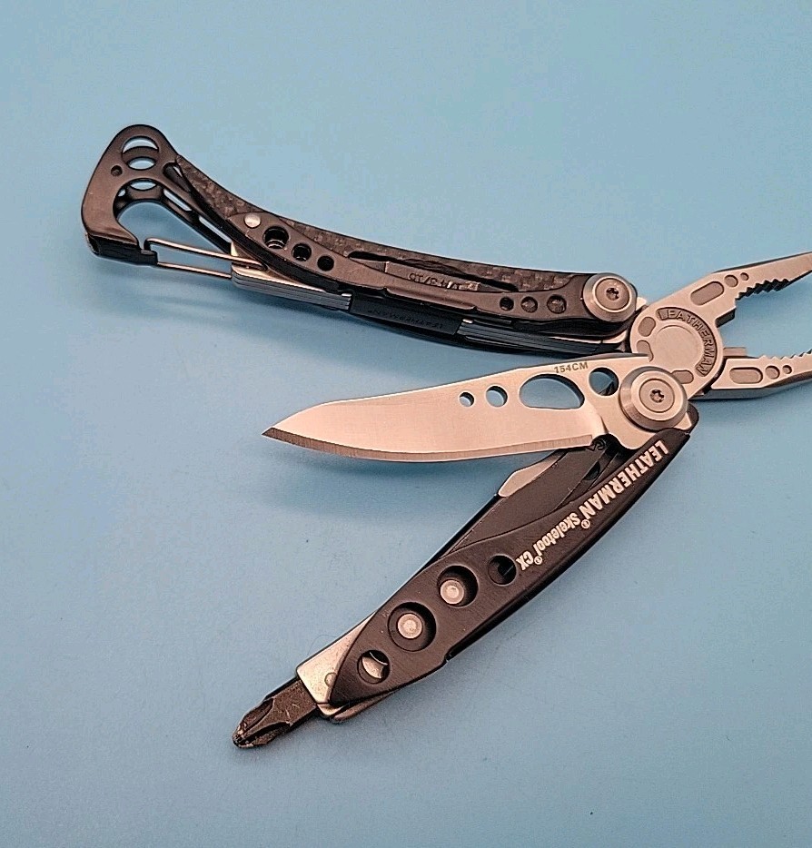 Leatherman Skeletool CX Multi-Tool – Plain Edge 154CM Blade – Driver Bits