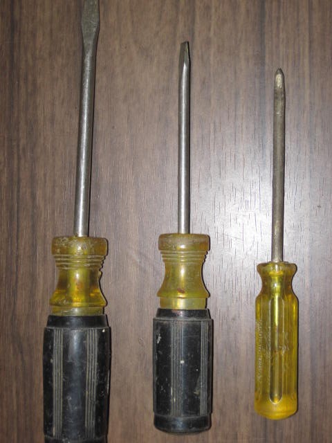 Used 11 Tool Lot /Screwdrivers -Pliers – Rasp, Line Level, Chisel, Allen Wrenchs