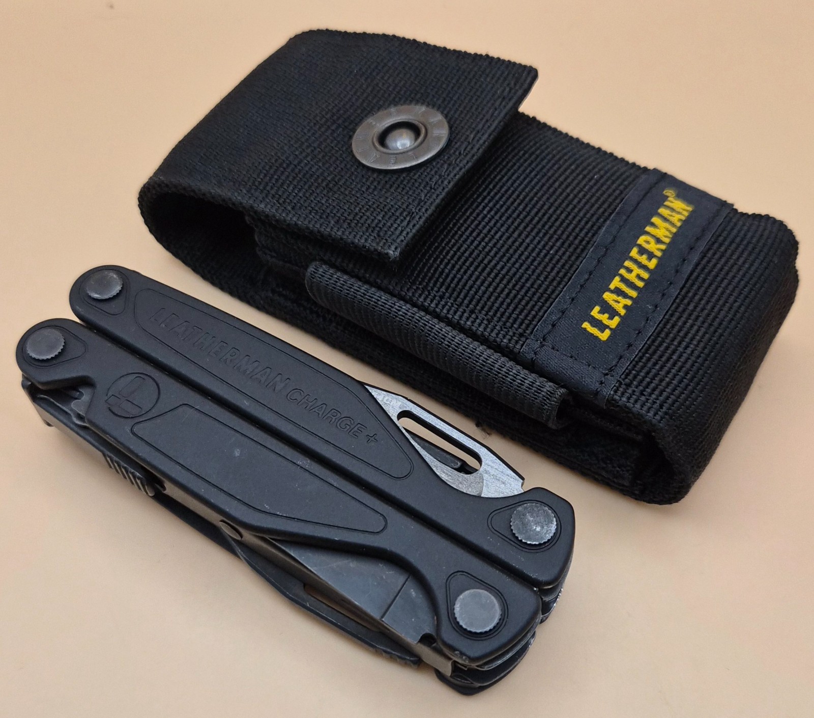 Leatherman RETIRED CHARGE Multitool – Black Good Condition (006) (Date: 09/23)