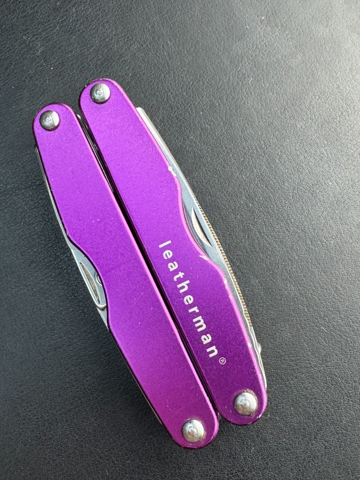 Leatherman Juice XE6 Retired Rare 18 Tools Multitool