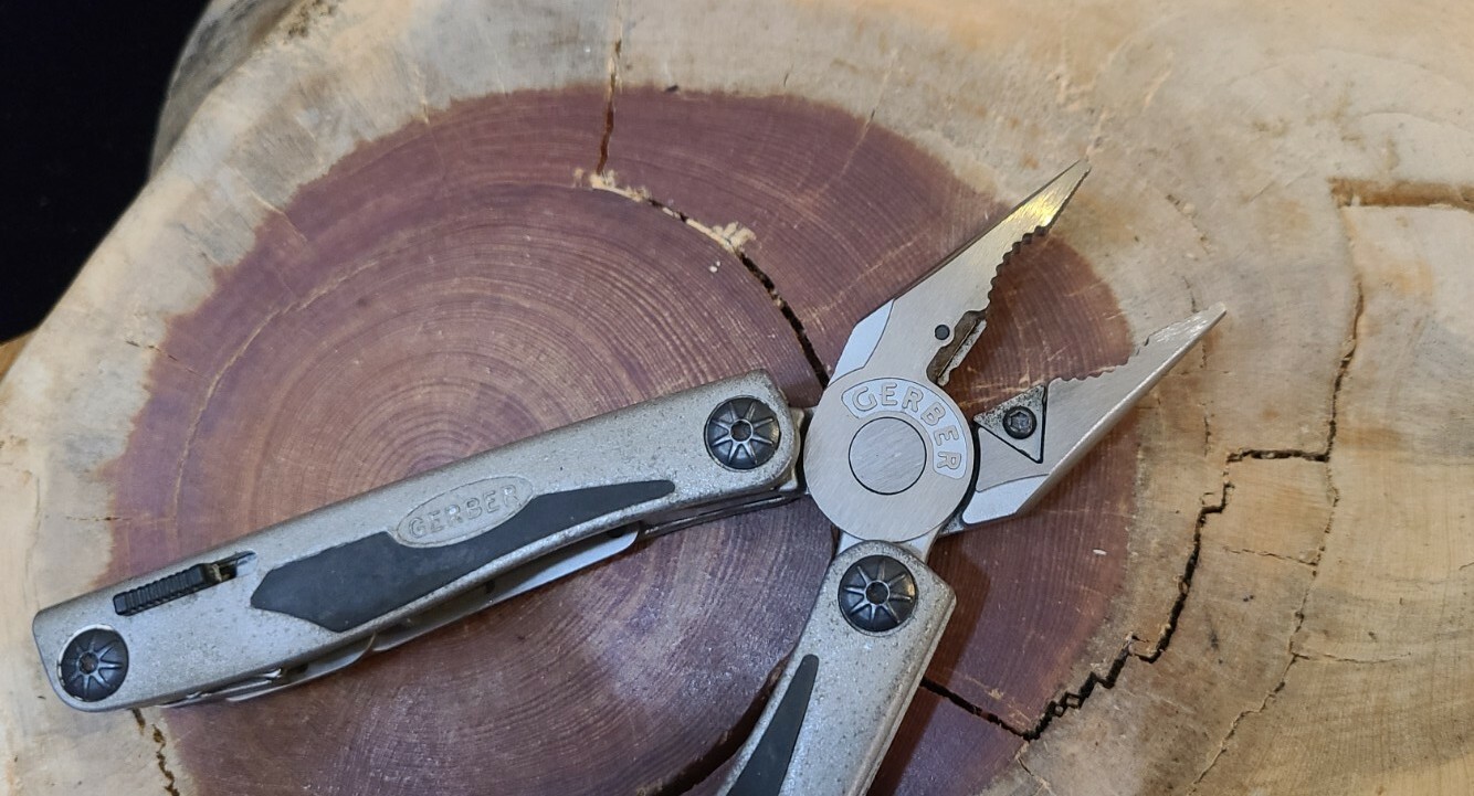 RARE Gerber MP700 Urban Legend Multi-plier- Great Condition – B80