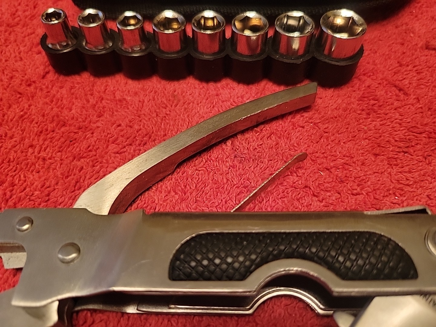 MULTI TOOL KNIFE PLIERS