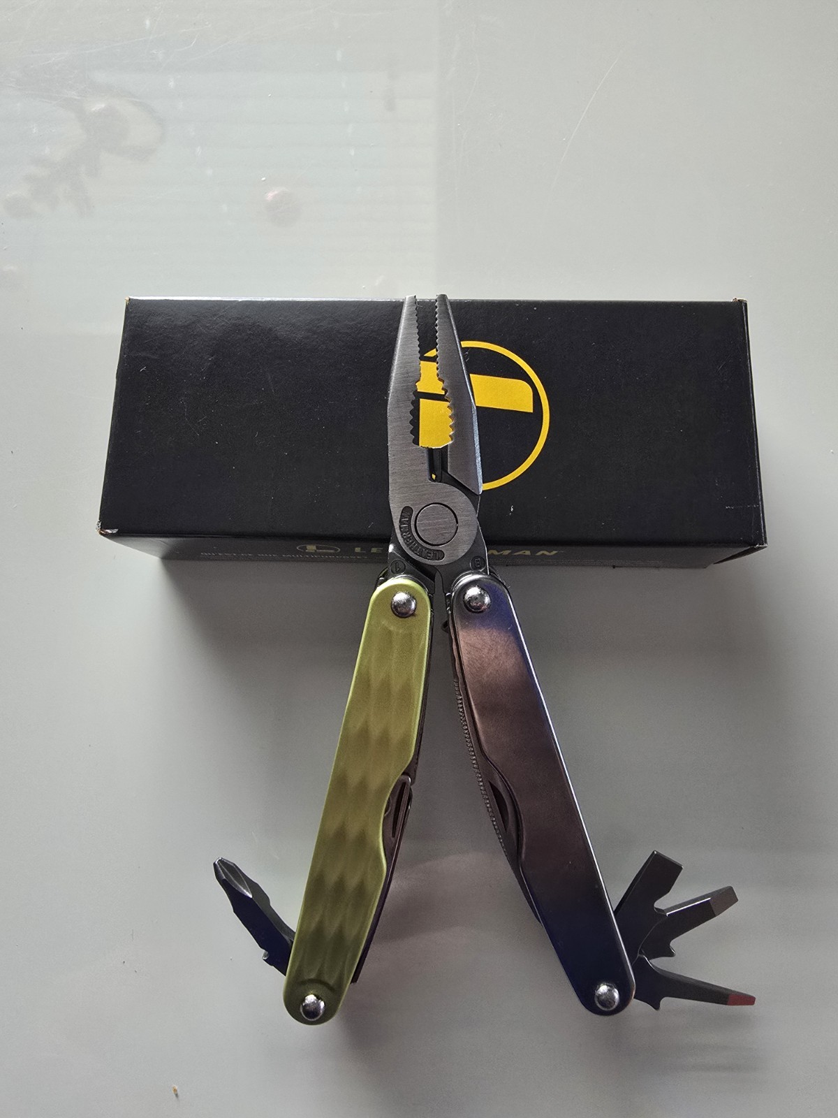 Leatherman Juice XE6 Moss Green 14 Tool Multi-Tool w/Sheath Retired 831931