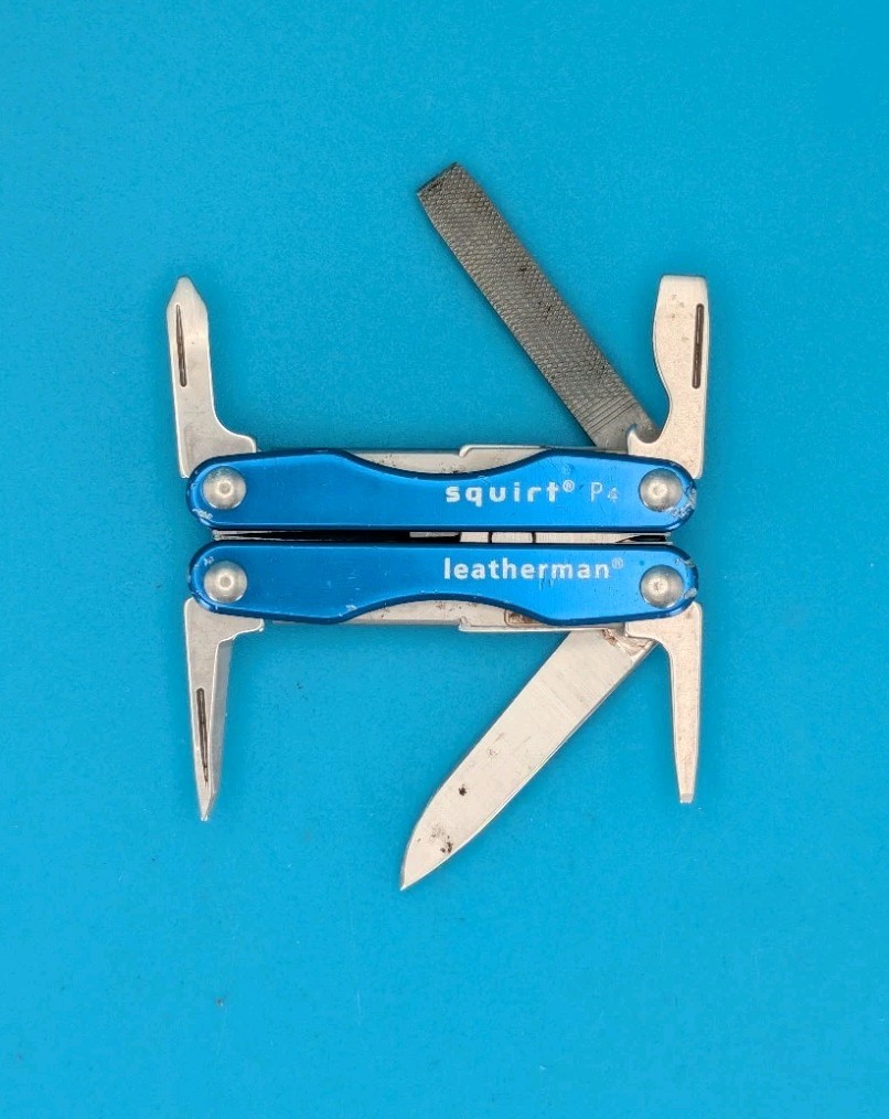 Leatherman Squirt P4 Multi-Tool, Key Ring, Retired, BLUE!