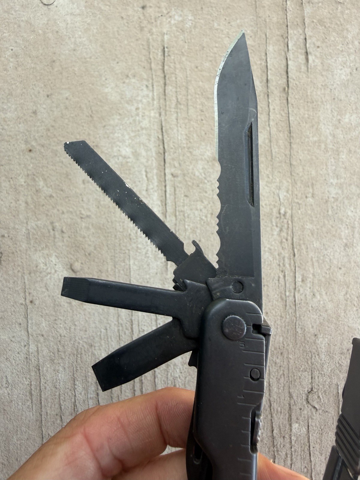 LEATHERMAN SUPER TOOL 300 EOD MULTI-TOOL CARBIDE CUTTERS BLACK OXIDE W/POUCH