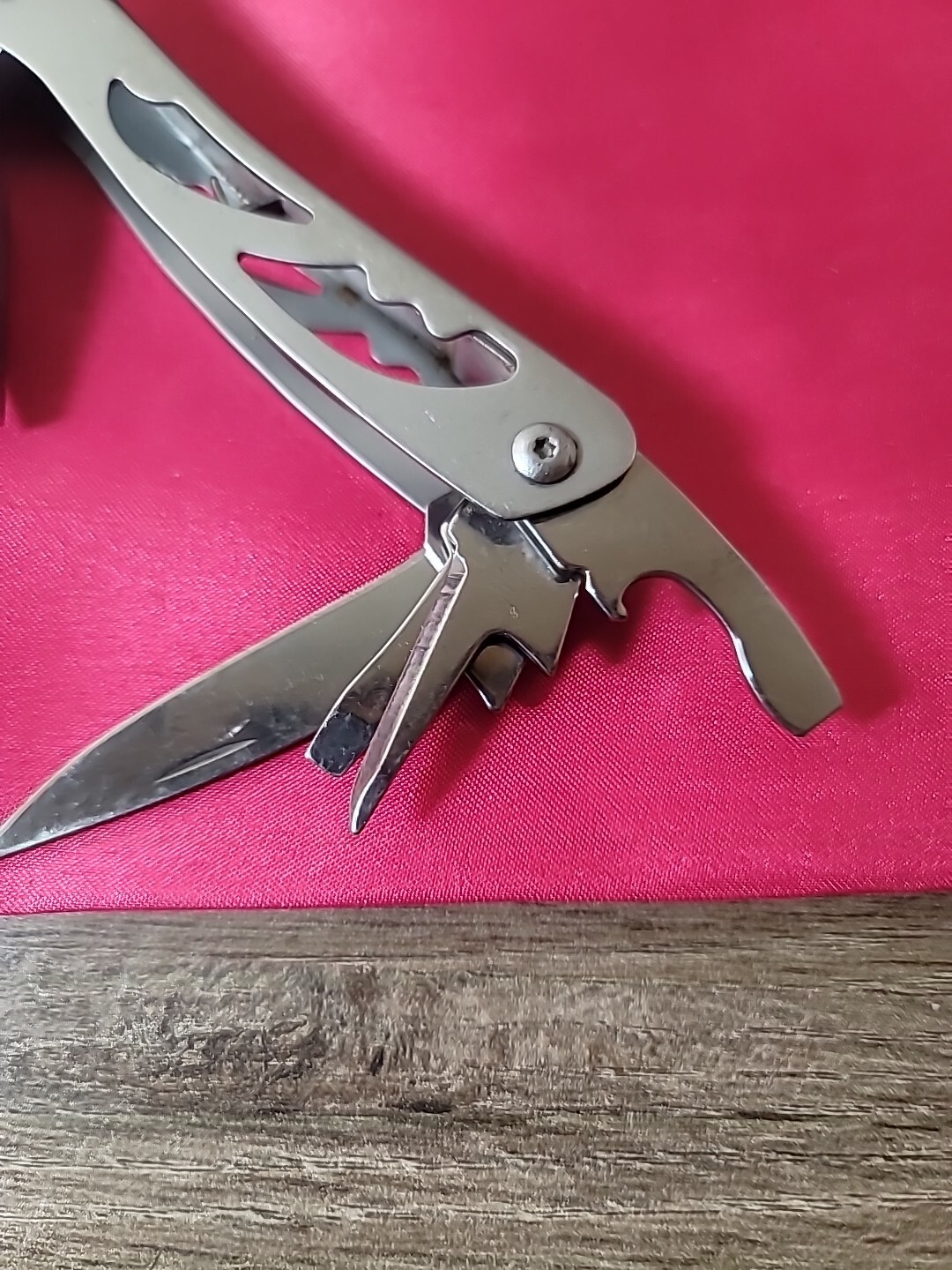 9 in 1 Multi Tool Kit Pliers Pocket Knife Folding Screwdriver Multi-functional=